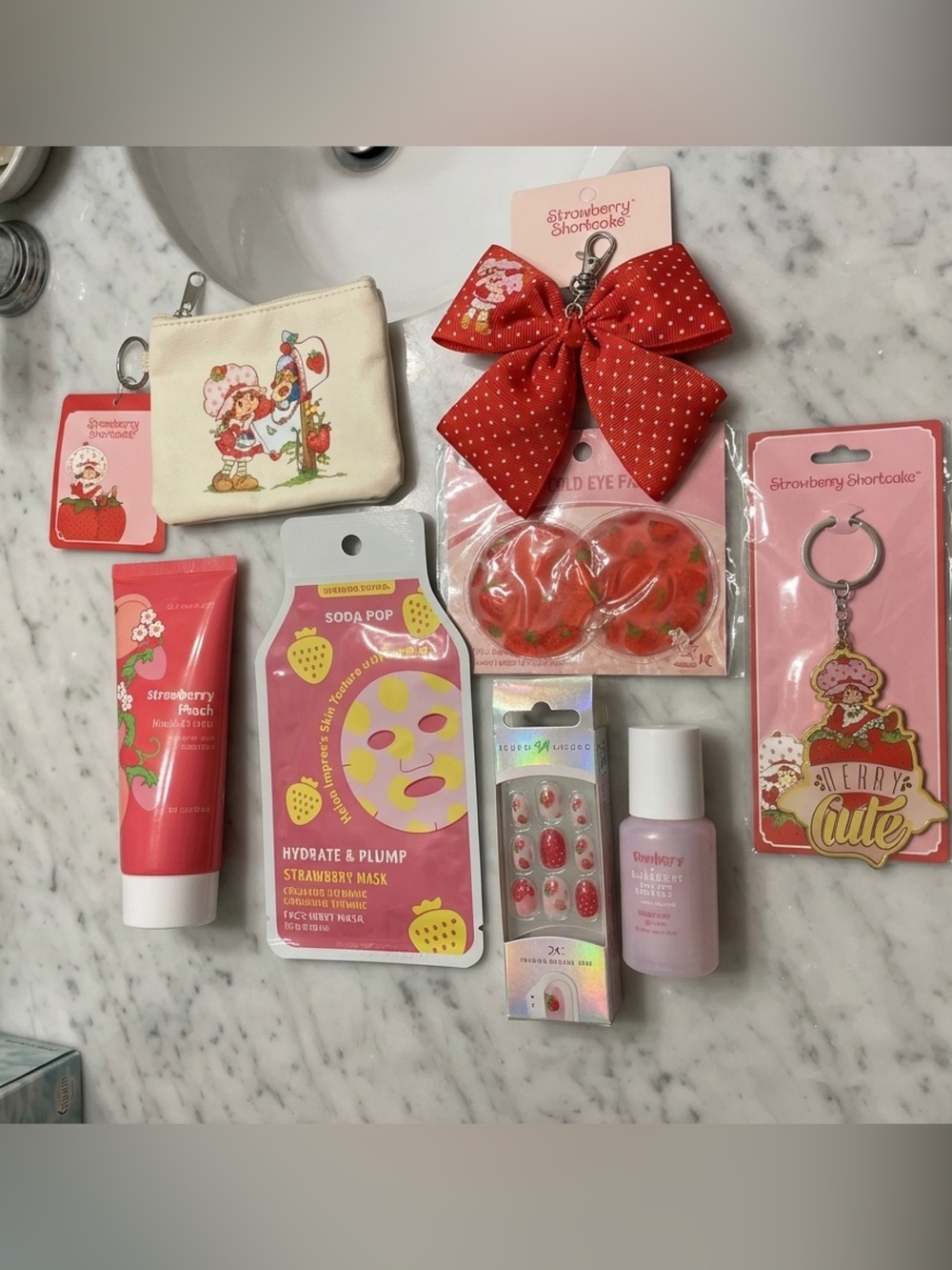 Strawberry Shortcake Pink & Red Bath & Body 8 item gift set!